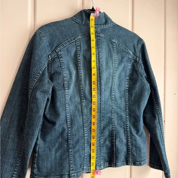 Chicos Platinum Women's Denim Jacket with snap buttons sz (1)Medium - Picture 4 of 4